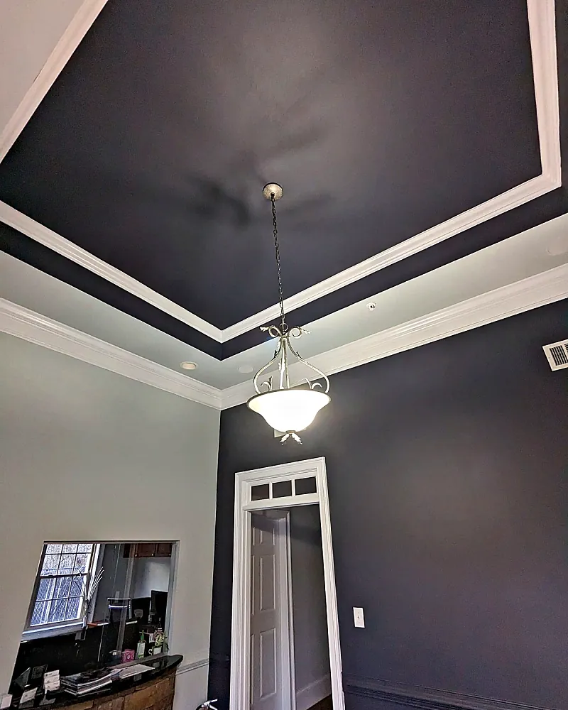 Tray ceiling with crisp trim lines